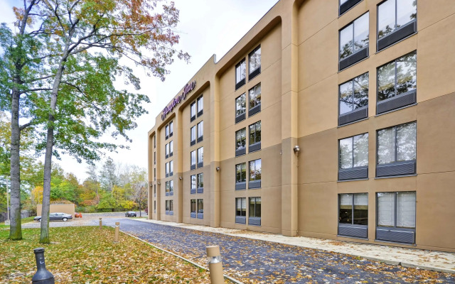 Hampton Inn Cleveland-Westlake