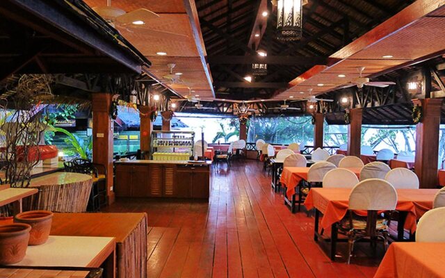 Sunset Village Beach Resort