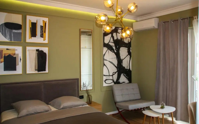 Roza's Studio Tirana Center