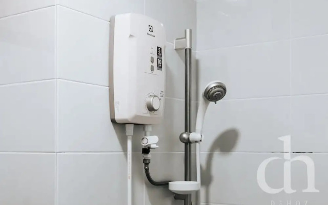 Rooftop Pool Jalan Landmark Apartments