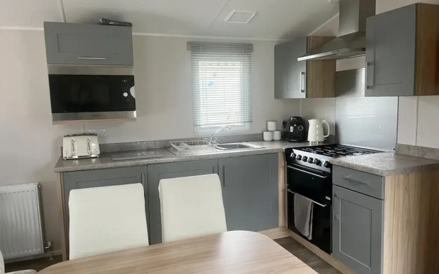 Surfside Bliss - Cayton Bay Park Caravan