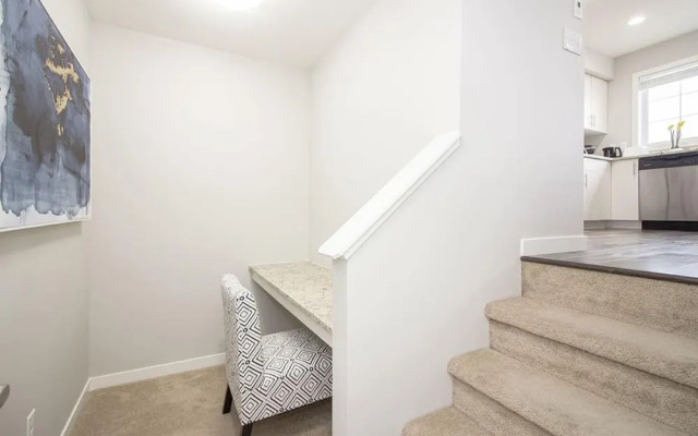 4bed 2bath Townhouse With Laundry Parking Wi-fi