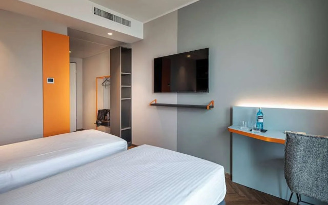 LOGINN Hotel Köln Airport