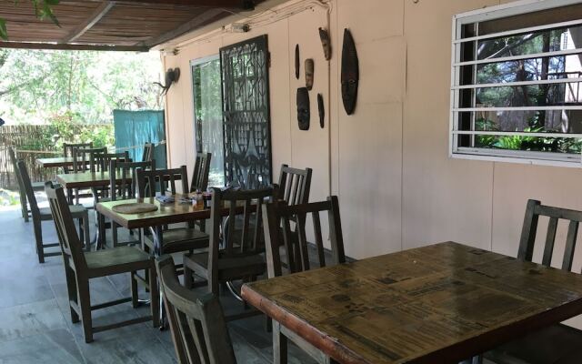 Maun Waterfront Guesthouse