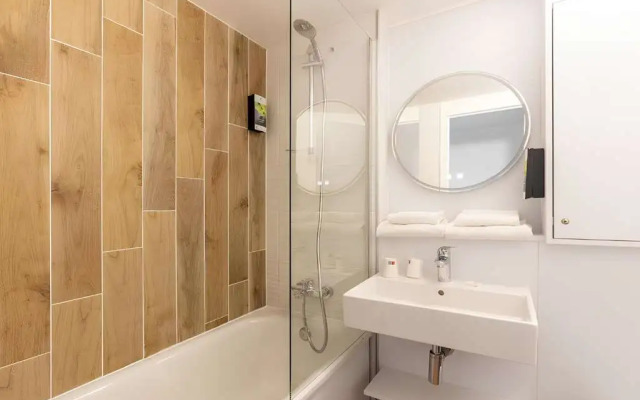 Sure Hotel by Best Western Plaisir