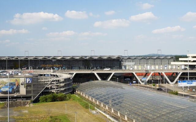 Moxy Cologne Bonn Airport