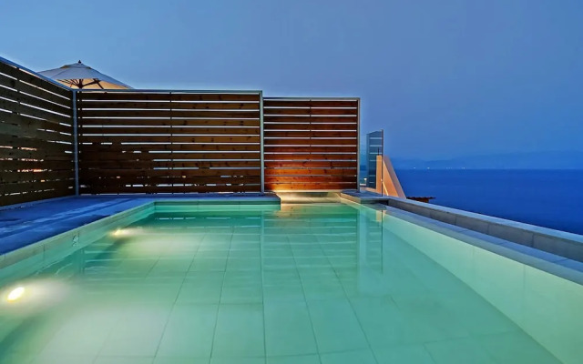 Sea & Cliff Luxury Suites byCorfuescapes