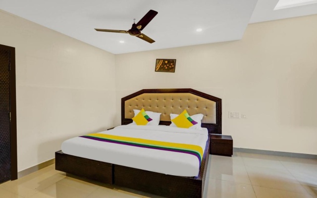 Itsy Hotels Regalia Grand, 500 Mtrs From Madikeri Fort