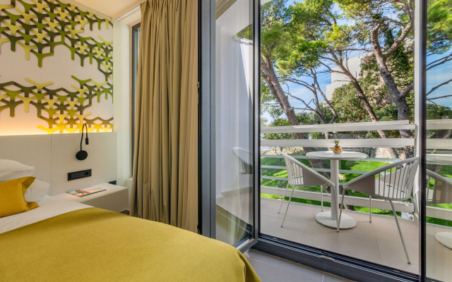 Bluesun Mala Berulia