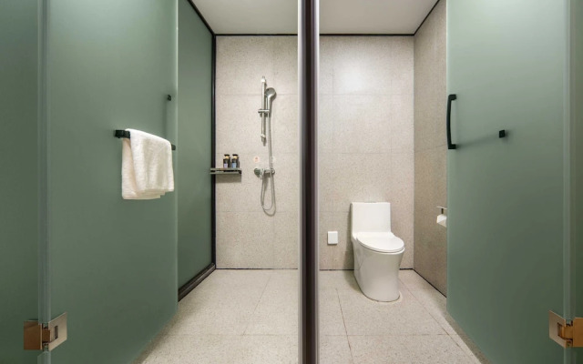 Quantum Inn East Railway Station