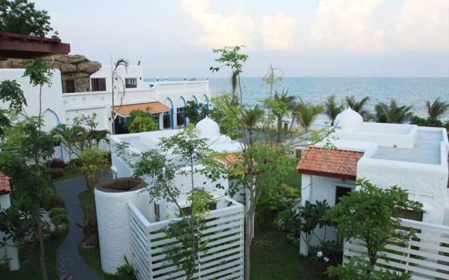 Baan Montra Beach Resort - Bankrut
