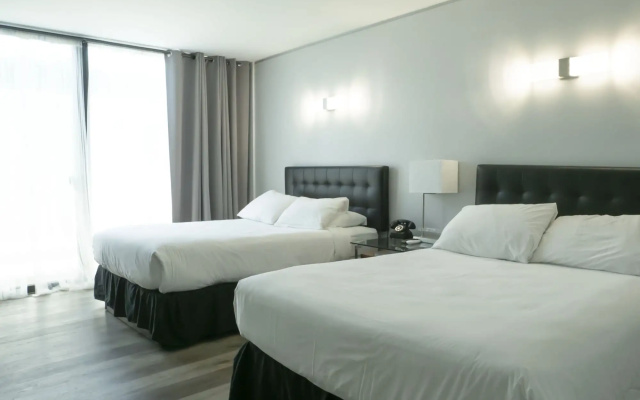 Park Plaza Lodge Hotel