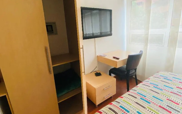 Hotel Retiro 84 by MIJ