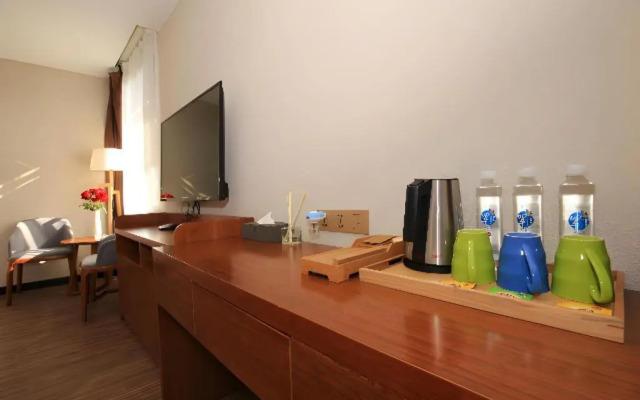 Immersing Hotel Guihu Branch