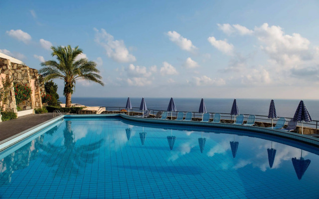 Athina Palace Resort & Spa