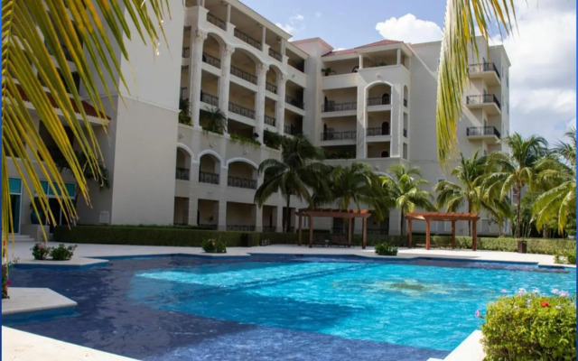 Villa Segovia @ Landmark by the Sea