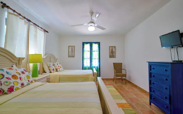 Beach Villa in El Portillo Sleeps 12