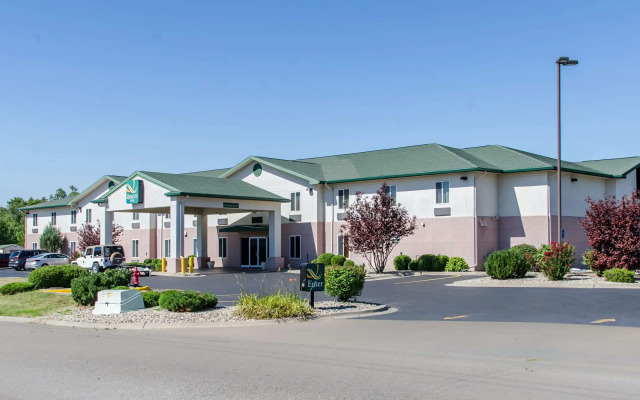 Quality Inn Junction City - Near Fort Riley