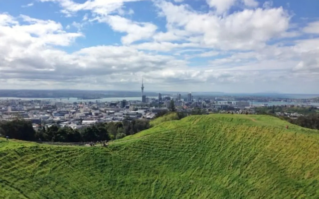 Modern 3 Bedroom Apartment in Auckland