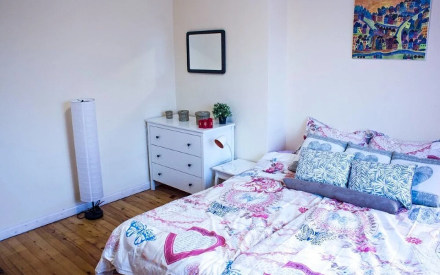 FM Premium 3-BDR Apartment - Modern Design