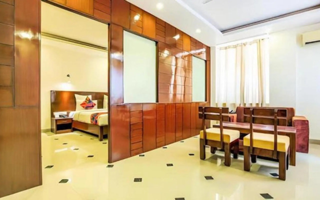 Townhouse OAK Hotel Joy24