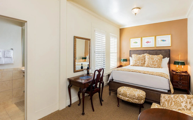 Pine Inn