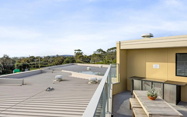Wattle Beachside Apartment