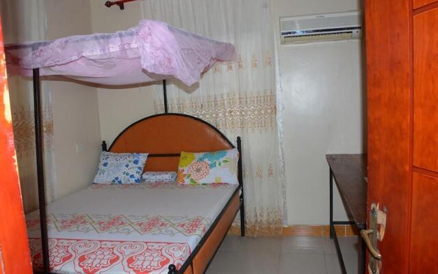 JJ&JE Family House - Hostel