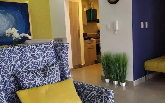 Luxury Condo 1 Br Pool Excellent Location
