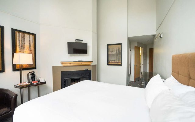 Executive - The Inn at Whistler Village