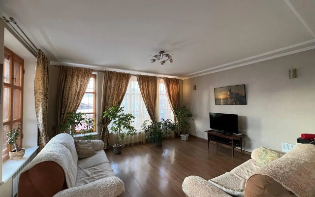 Красный Дом