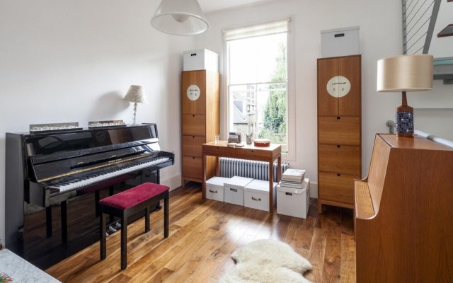 Gayton Road By Onefinestay