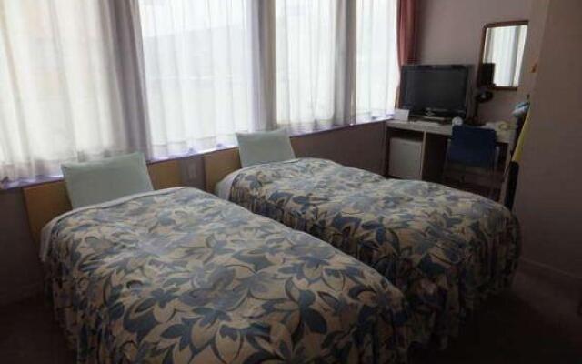 Super Price Hotel Impact 2002