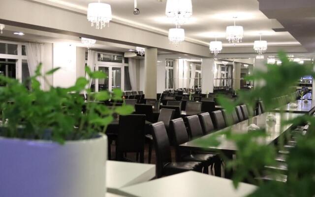 Hotel Fero Express POKOJE KLIMATYZOWANE AC