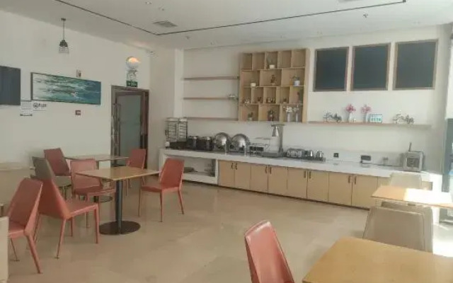 City Comfort Inn Hotel (Gong'an City Square)