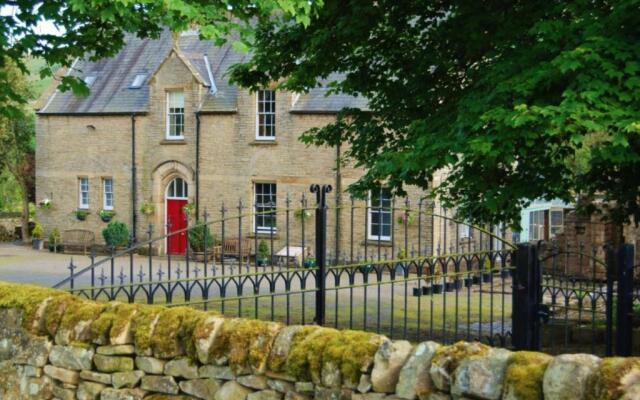Westgate Manor