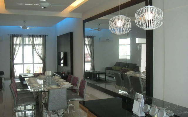Shamrock Beach Villas Penang Seaview