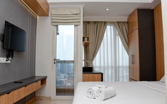 Cozy Living Studio At Menteng Park Apartment