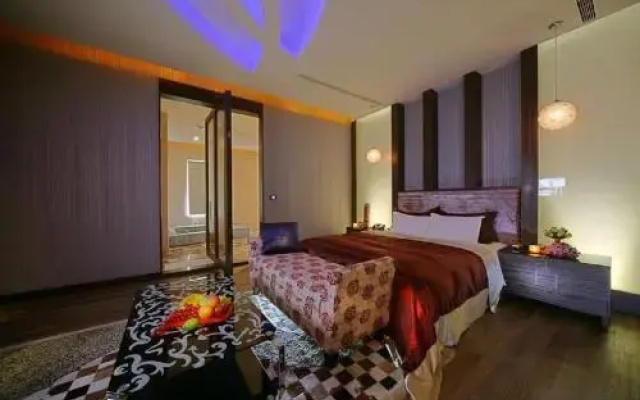 Hua Mu Lan Hotel