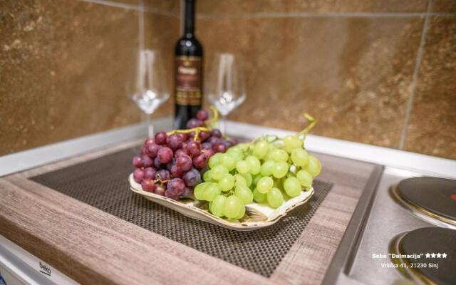 Apartment/Room ''Dalmacija'' SINJ