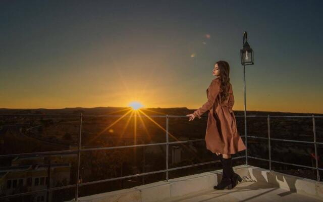 Acropolis Cave Suite