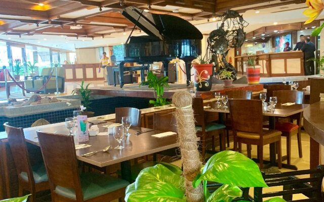 Primula Beach Hotel