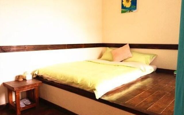 Dali Yuehai Shanqi Inn