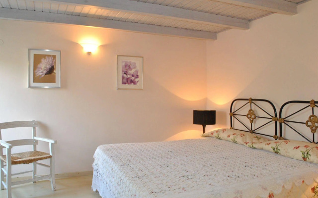 Mythos Suites Boutique Hotel