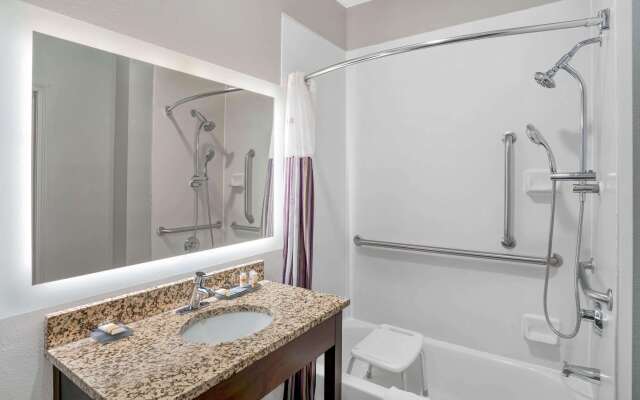 La Quinta Inn & Suites by Wyndham Cookeville