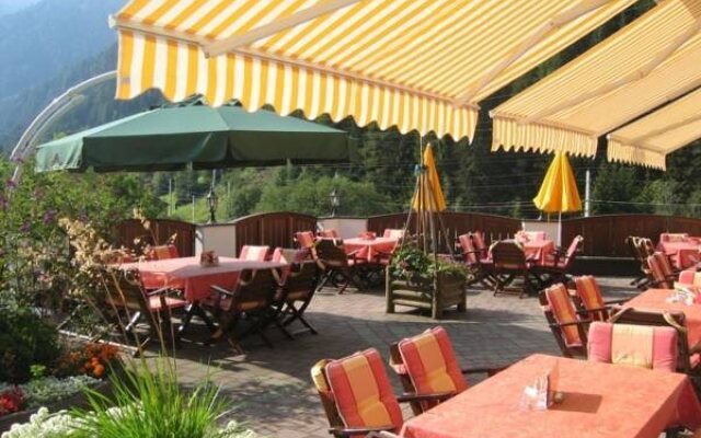 Hotel Troschana