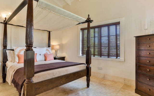 Cayman Villa - Contemporary 4 bedroom Villa with Stunning Ocean Views 4 Villa by RedAwning — фото 5