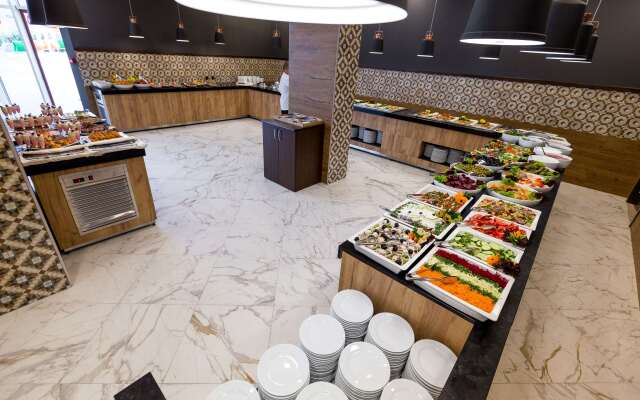 Best Western Plus Premium Inn