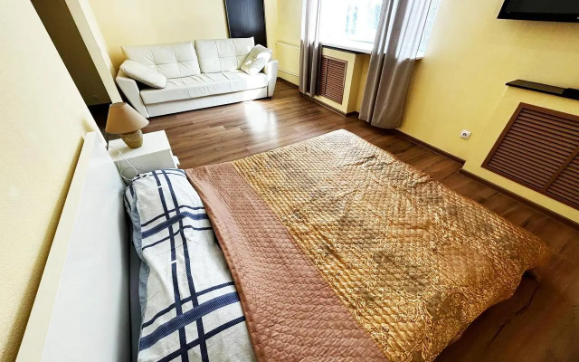 На Север на улице Коммуны 16