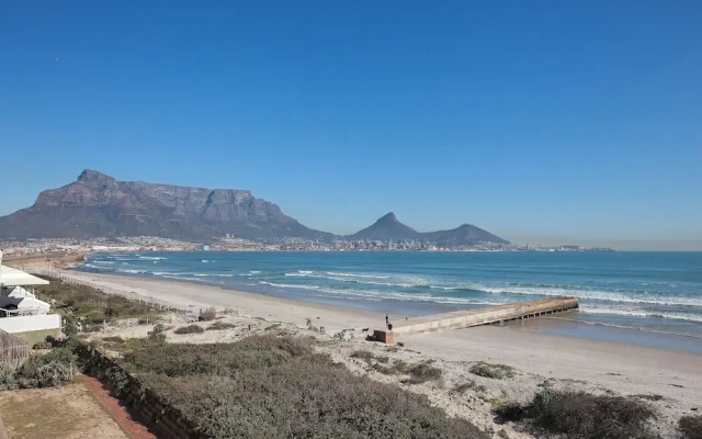 Leisure Bay 306 by CTHA